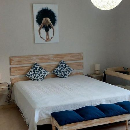 Sirokann Flic en Flac Bagian luar foto